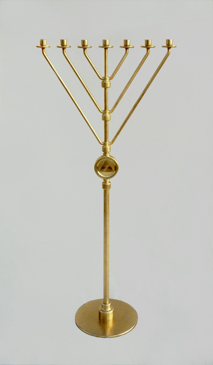 1. Sjuarma lysestake, 1992, 160 x 70 x 38 cm, dreia massing, jpg